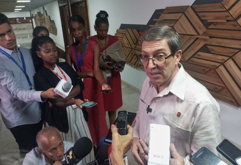 Canciller cubano ofrece declaraciones este viernes desde el Palacio de Convenciones