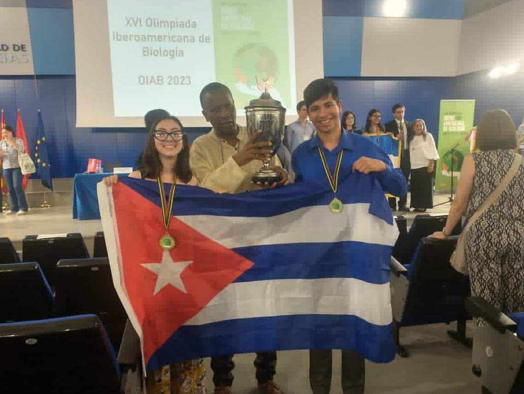 Estudiantes cubanos que participaron en la Olimpiada Iberoamerica de Biología en España obtuvieron medalla de oro