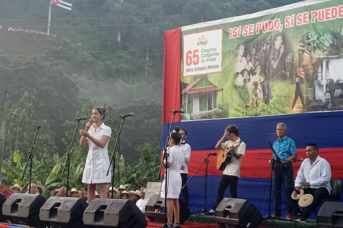 Conmemoran aniversario 65 del Congreso Campesino en Armas