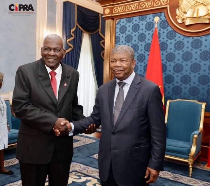 Presidente de Angola recibió a Esteban Lazo