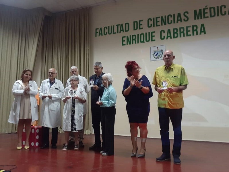 El 40 aniversario de Facultad de Ciencias Médicas Enrique Cabrera