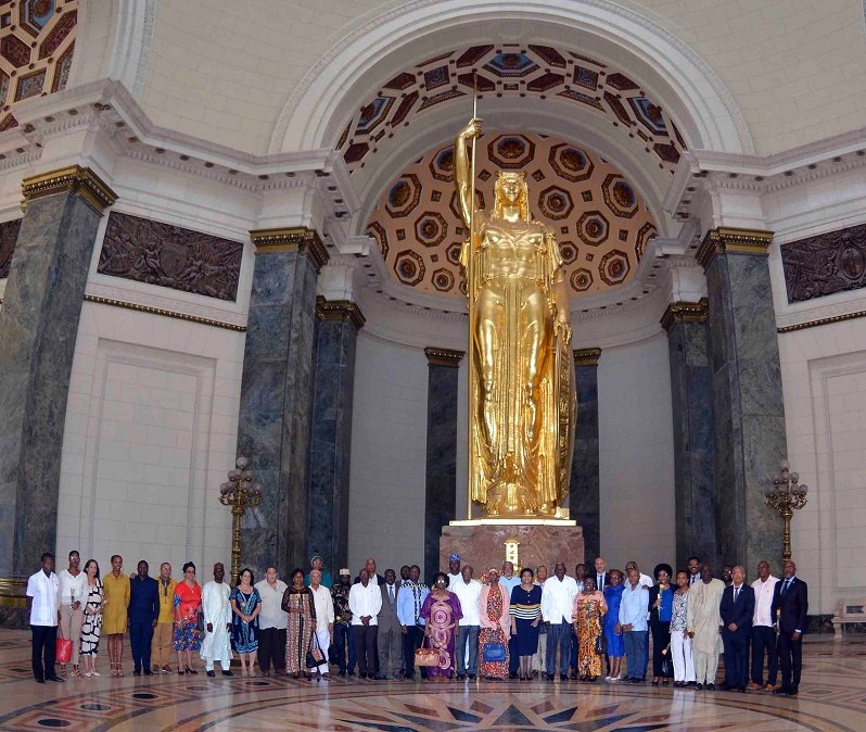 Cubanas celebraron el Día de África