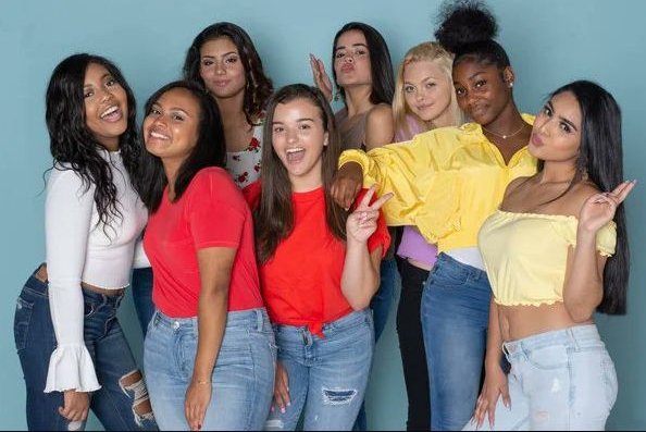 Se considera Pubertad Precoz cuando la  primera menstruación aparece antes de los 9 años