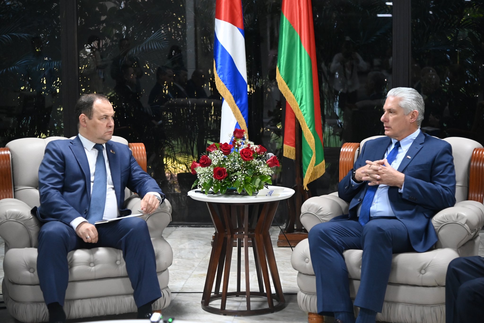 Presidente cubano intercambió con Primer Ministro de Belarús