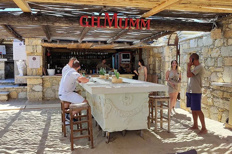 Insólito hallazgo en un bar de playa