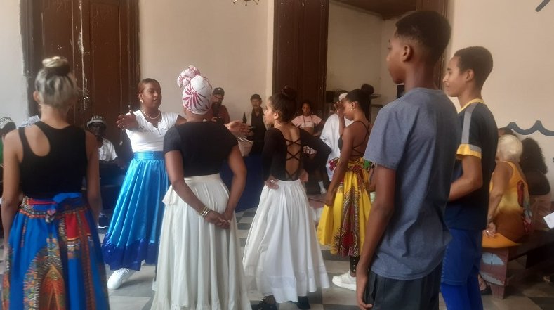 Los talleres impartidos en casas de cultura comunitarias forman parte del programa del evento.