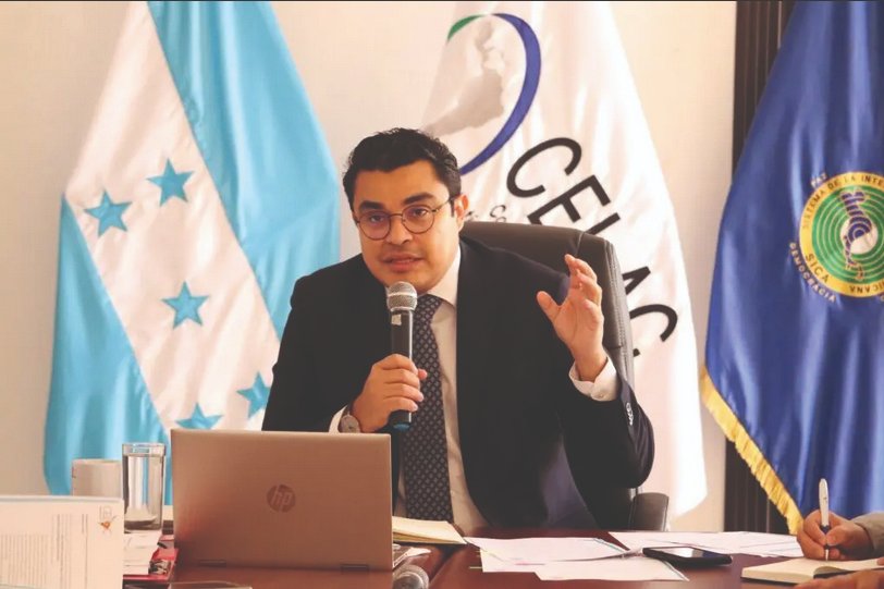 Gerardo Torres