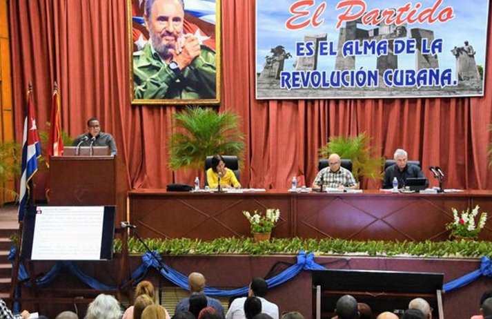 Díaz-Canel en Pleno Extraordinario del PCC en Cienfuegos