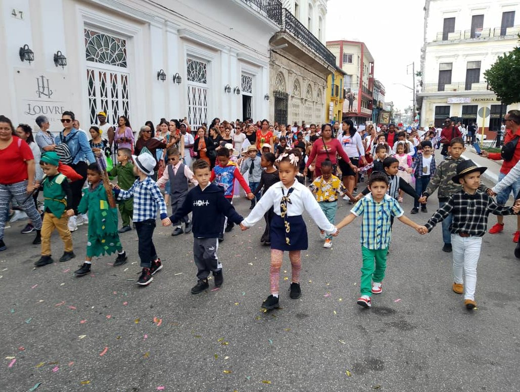 Desfile martiano en Matanzas