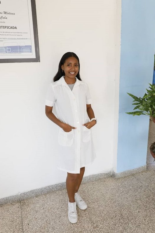 Mi sueño es ser una profesional en mi país, asegura la joven doctora Claudia Dayalis Sarmiento Baralt