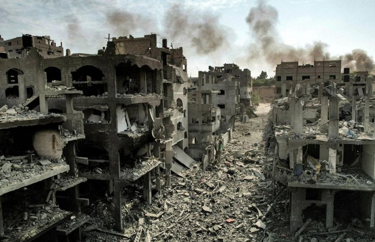 Barrios enteros han sido destruidos debido al impacto destructor de los arbitrarios bombardeos israelíes contra Palestina