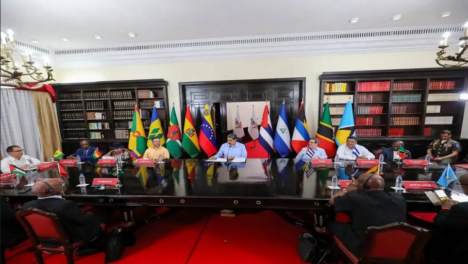 Presidente Maduro propone en ALBA-TCP una unión científica y defiende la medicina cubana
