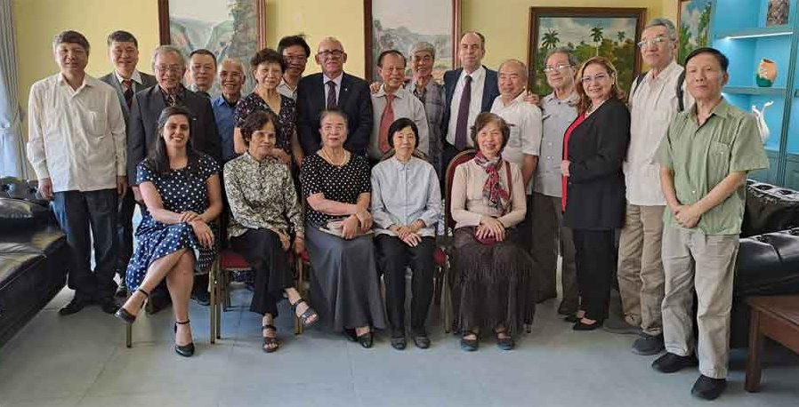 Delegación cubana del MES realiza visita de trabajo en Vietnam