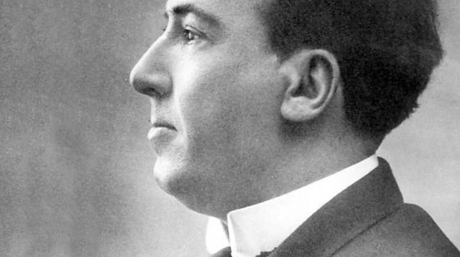 El poeta español Antonio Machado