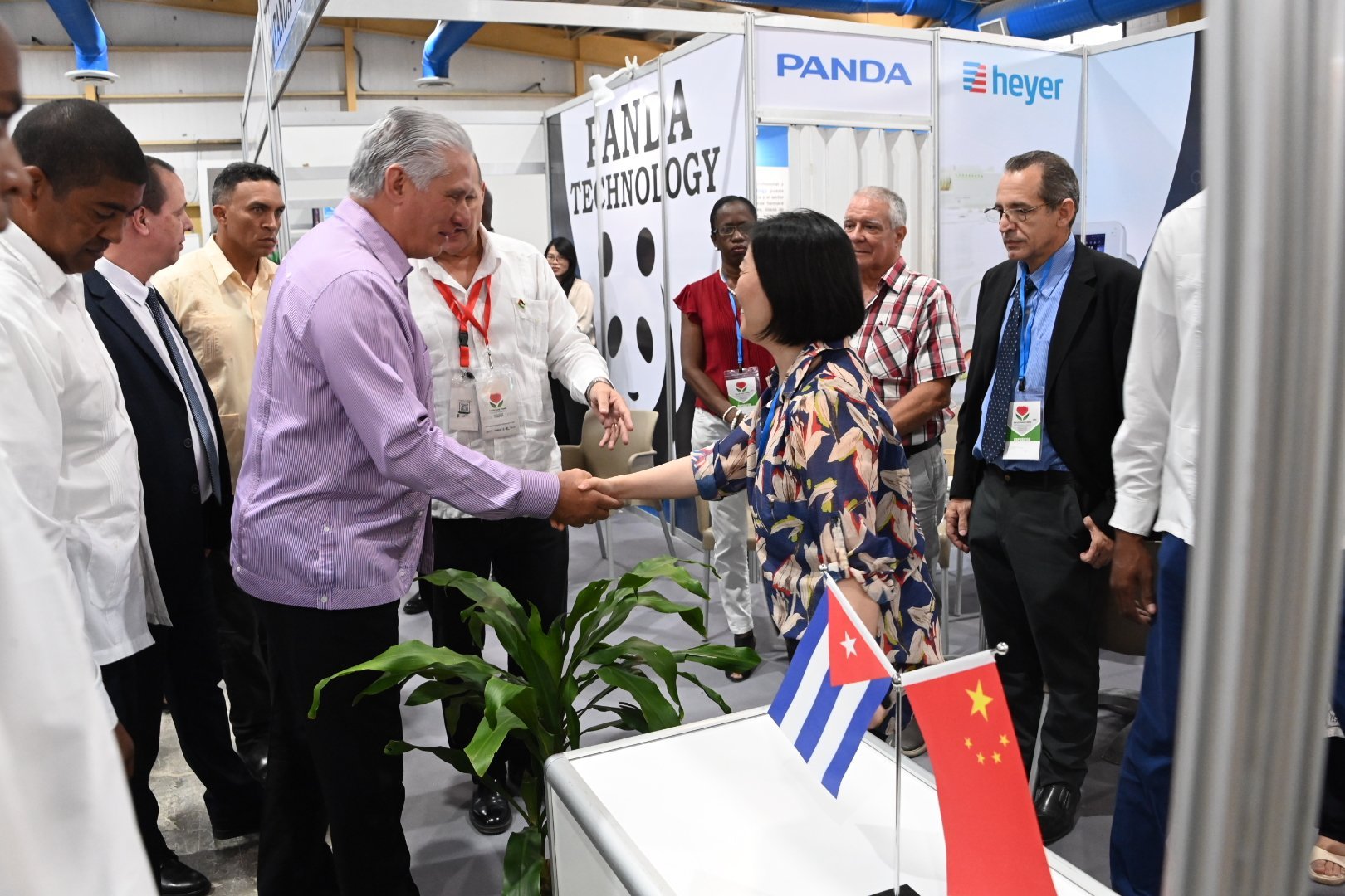 Miguel Díaz-Canel en la 15ta. Feria Internacional Salud para todos