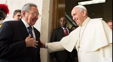 Raúl Castro y Papa FRancisco