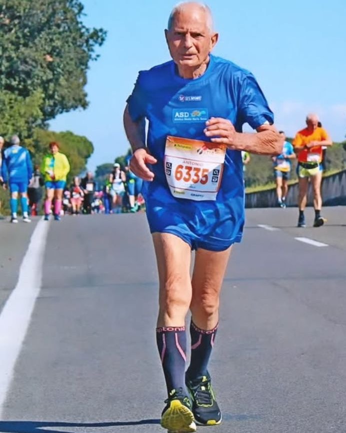 En 2023 Antonio Rao finalizó el Maratón de Roma en unas 6 horas