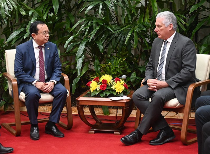 Díaz-Canel destaca fortaleza de los lazos Cuba-Vietnam