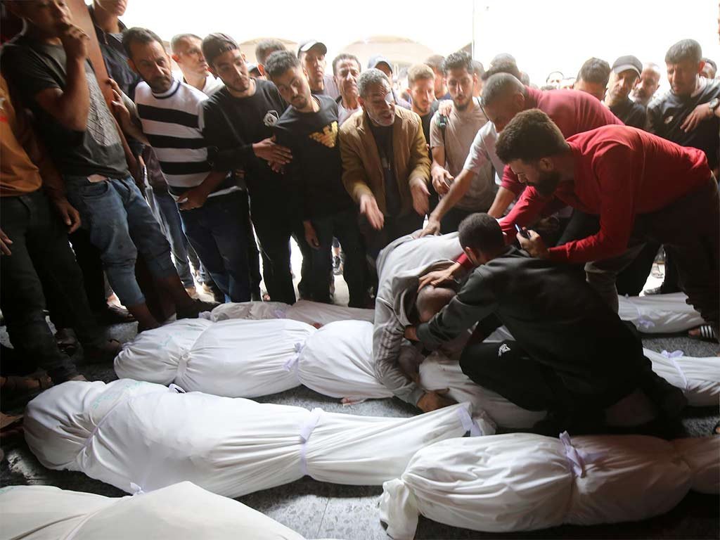 Fuerzas israelíes mataron a otros 30 palestinos e hirieron a 150 en centro de ayuda gazatí
