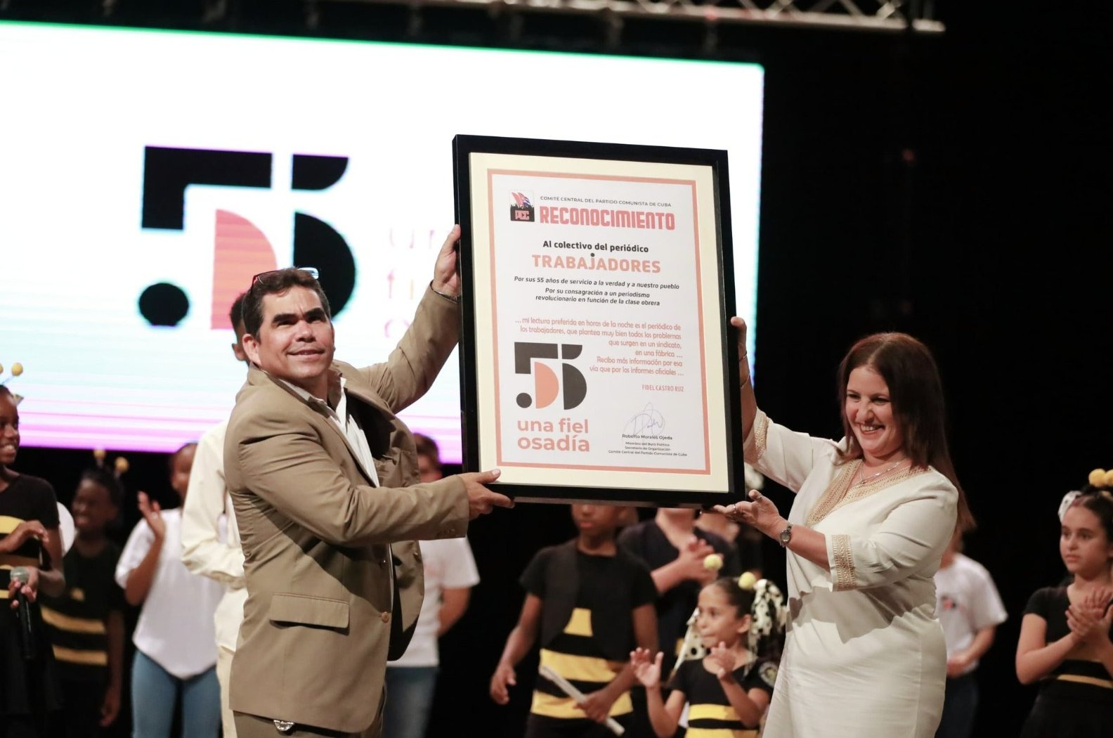 Gala político cultural con motivo de la fundación del periódico Trabajadores