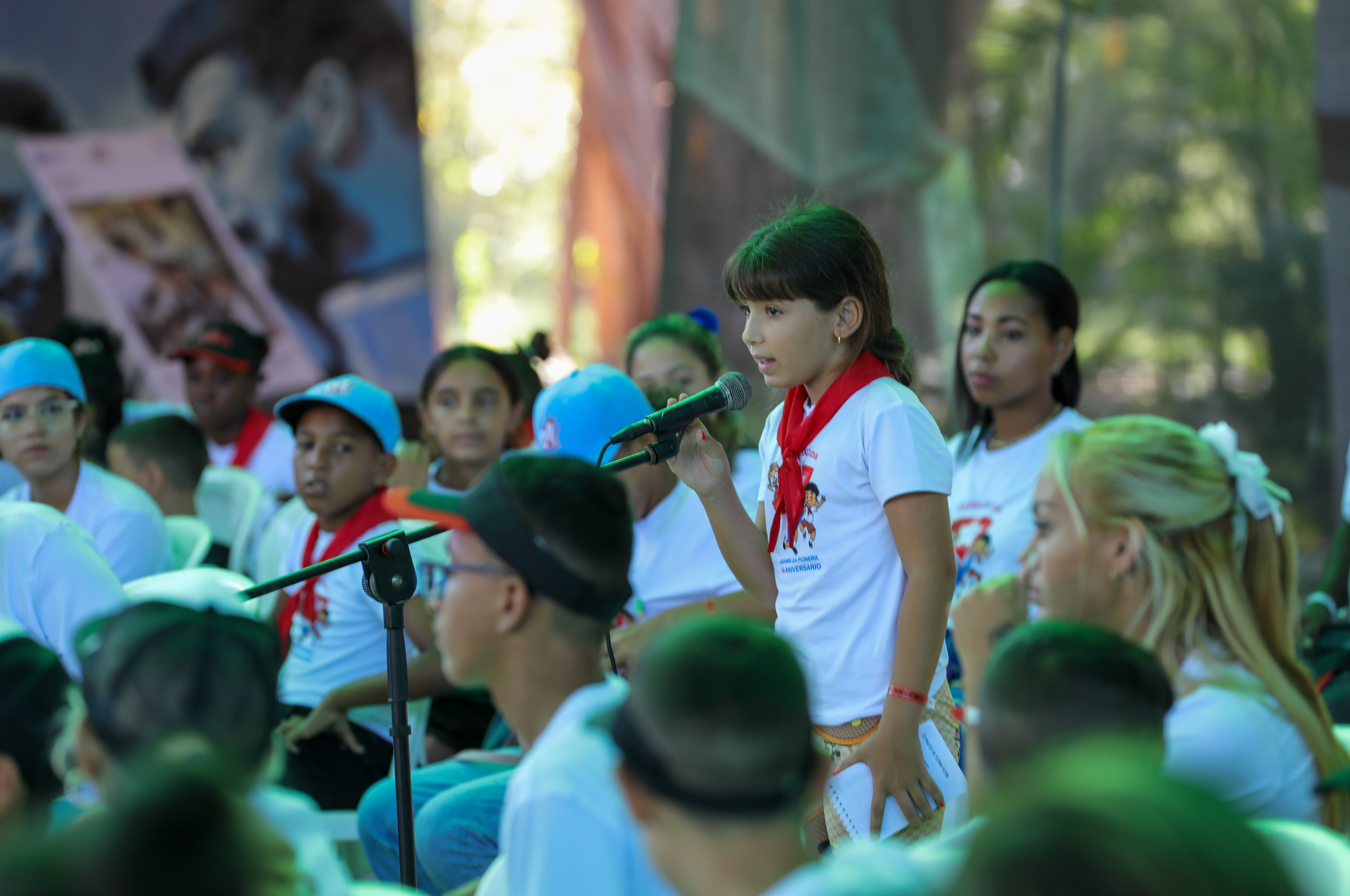 La cita reunió más de 320 estudiantes de los niveles de enseñanza primaria, secundaria básica y educación especial.