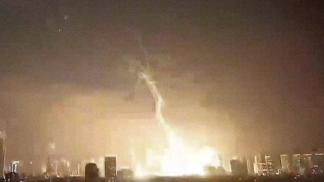 Fuerzas iraníes lanzan misiles a Israel