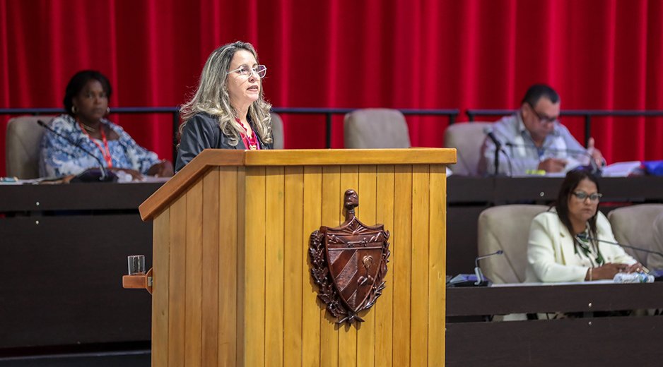 Naima Ariatne Trujillo Barreto, ministra de Educación