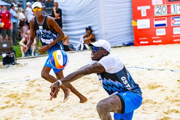 Díaz-Alayo triunfan en Abierto de Bernaul