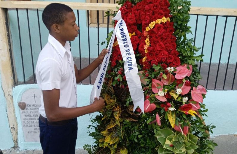 Homenaje a Frank País y Raúl Pujol