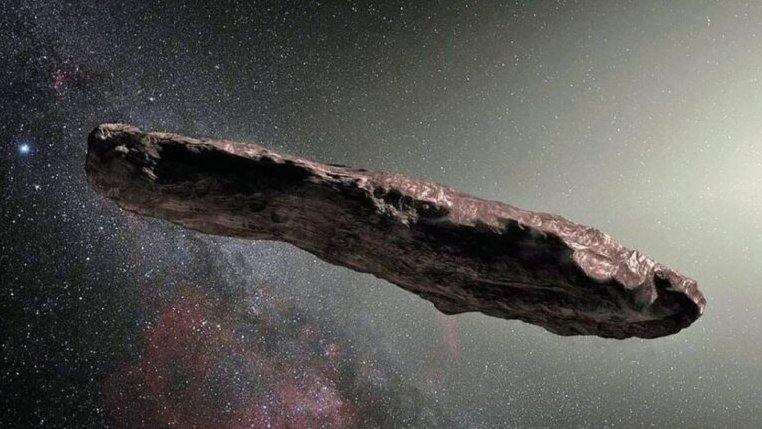 El cometa proviene del espacio interestelar, ya que su velocidad difiere notablemente de la de cualquier cuerpo originado en el sistema solar.