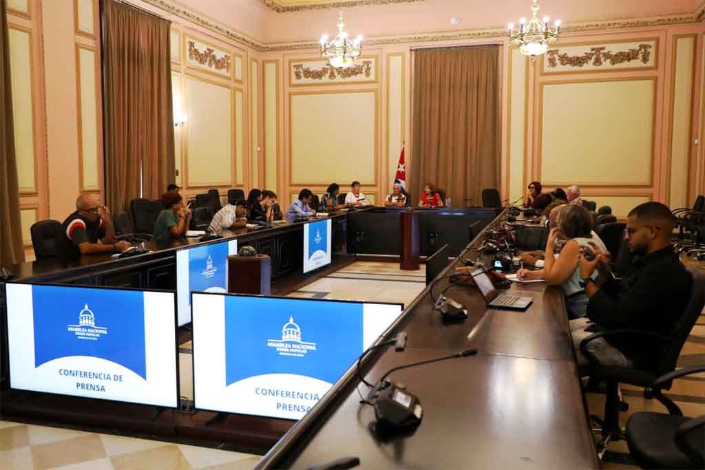 Parlamentarios cubanos analizarán medidas para reimpulsar la economía