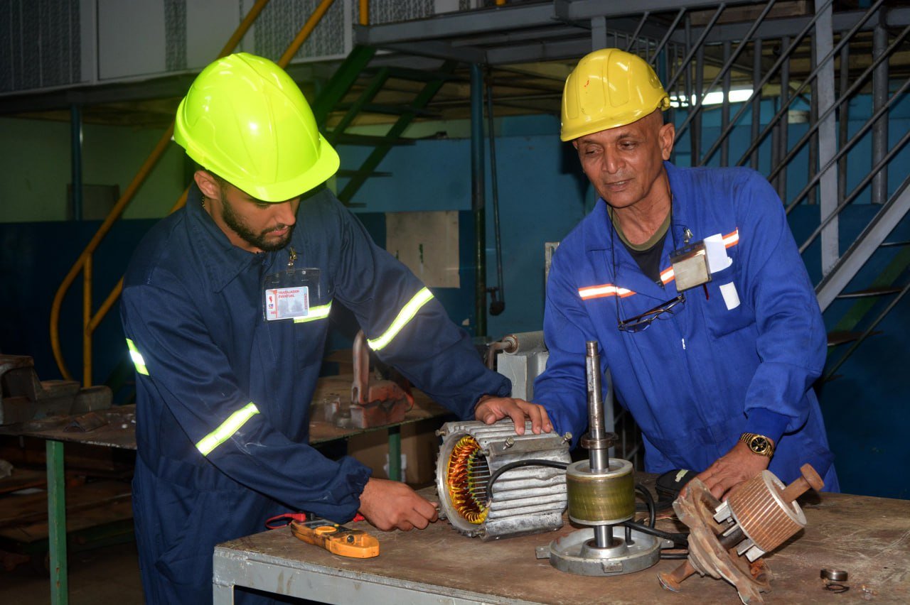 Trabajadores del sector electroenergético