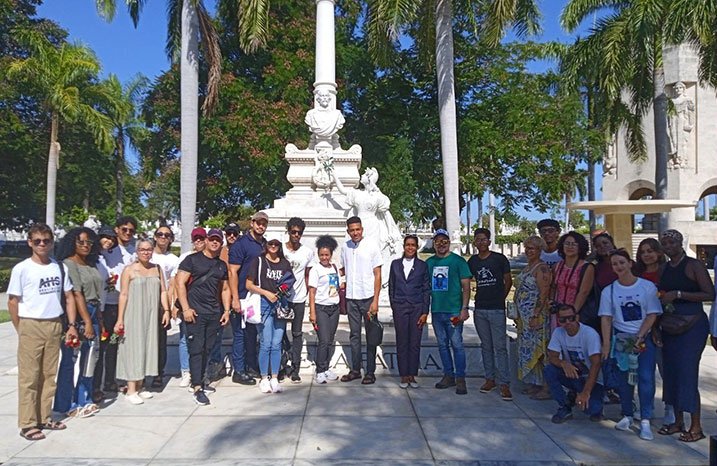 Recorrido de jóvenes creadores
