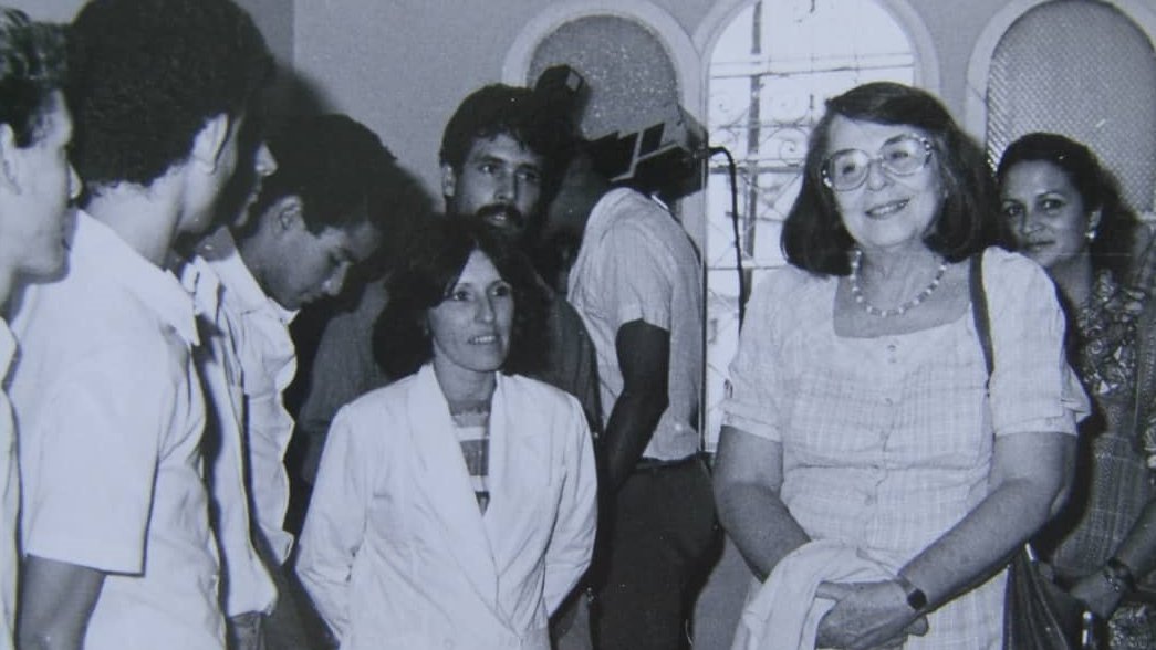 Fundación de la Casa de Orientación a la Mujer y la Familia.
