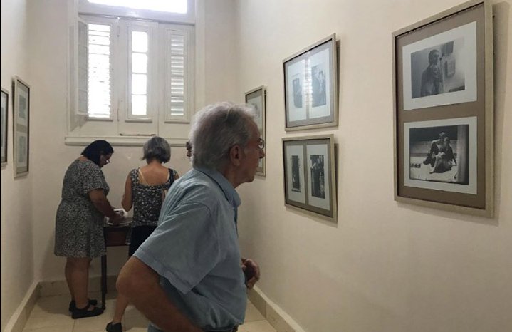 Muestra fotográfica «Umbral Feliz»