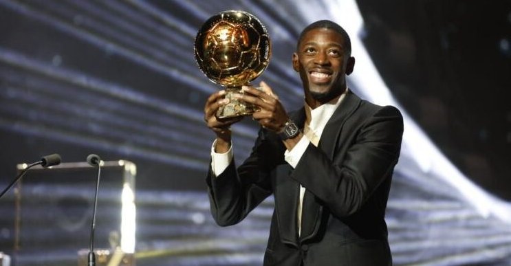Ousmane Dembele con el balon de oro 2025