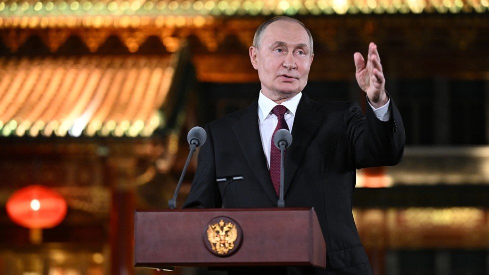 Putin listo para recibir a Zelenski en Moscú si hay agenda significativa