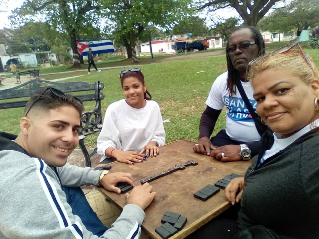 David Perdomo Rojo (primero de izquierda a derecha) ha permanecido ligado a los CDR desde su niñez.