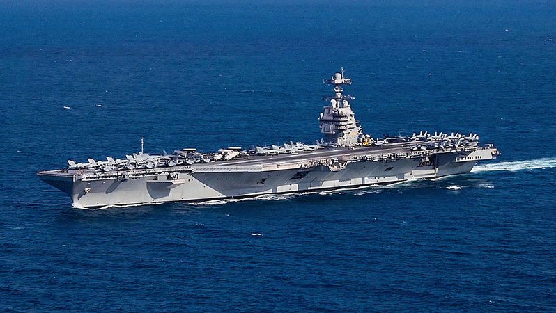 El portaviones USS Gerald R. Ford lleva una tripulación de casi 4.600 personas, incluyendo su ala aérea.