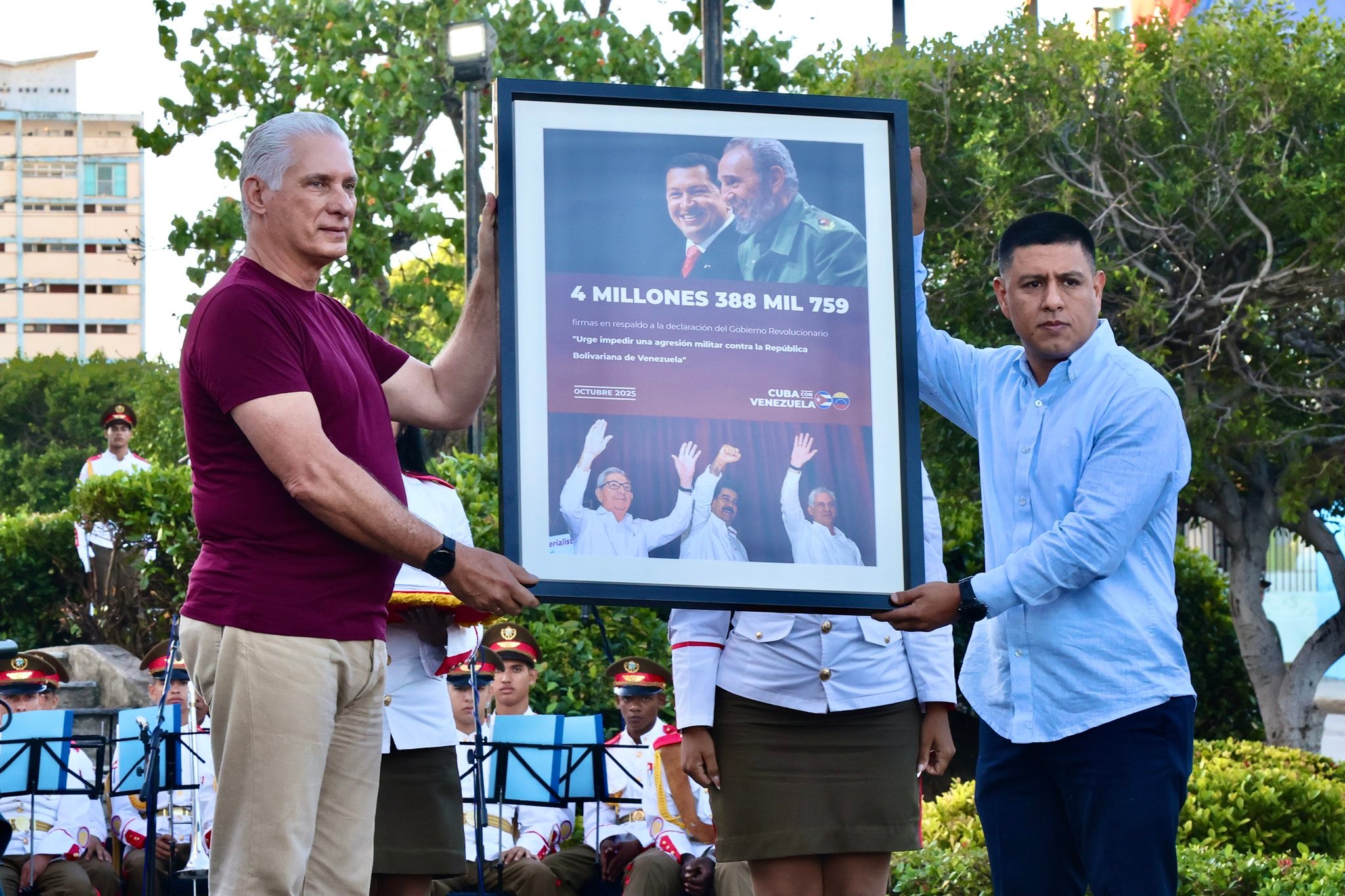 Presidente cubano encabezó acto de solidaridad en apoyo a Venezuela