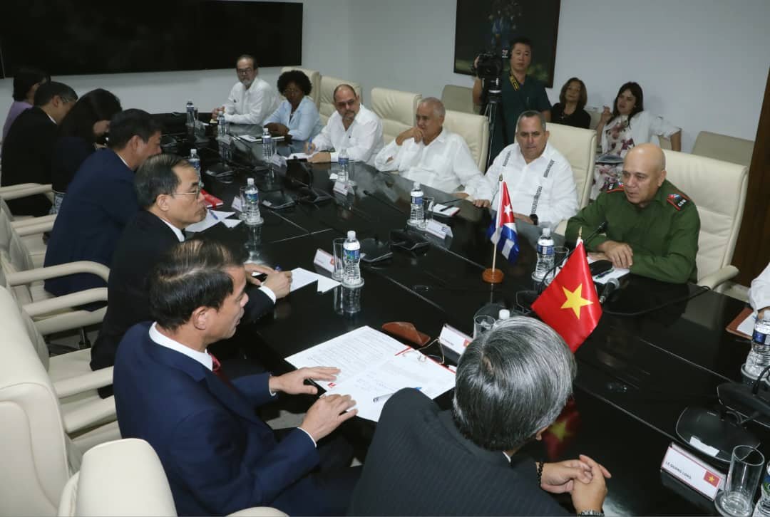 Visita de Consejo Científico de los Órganos Centrales del Partido Comunista de Vietnam a Cuba