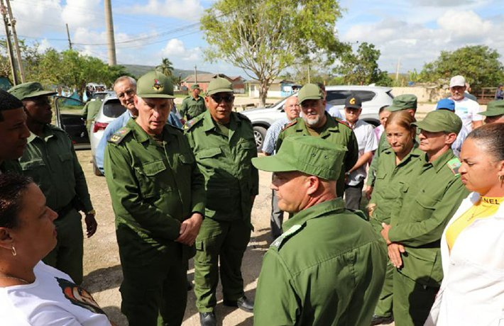Díaz-Canel visitó el Consejo Popular Costa Rica, del municipio de El Salvador