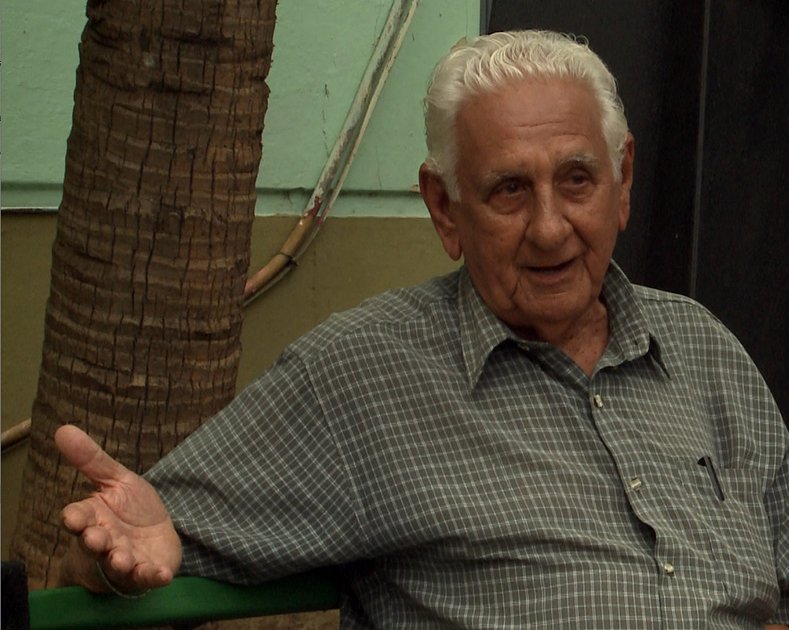 Alberto Luberta Noy, premio nacional de Humor 2001 y premio nacional  de Radio 2002