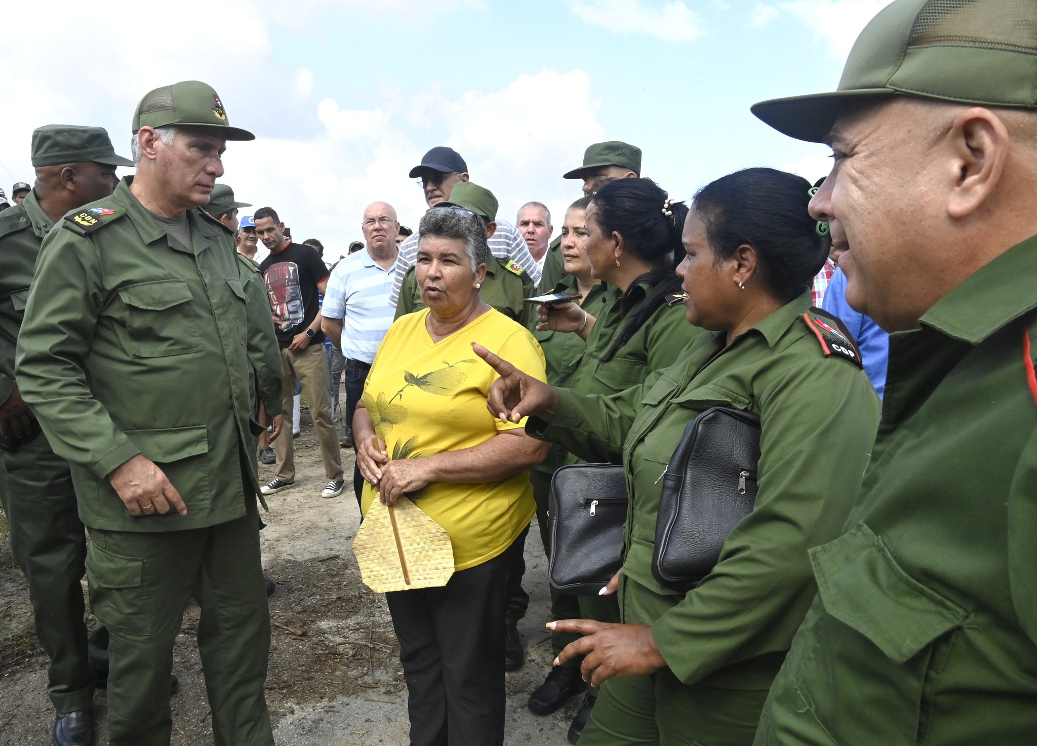 Granma: Presidente de Cuba recorre municipio de Cauto Cristo