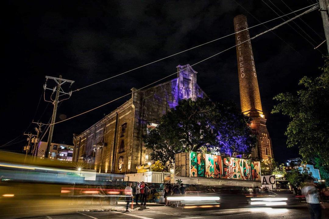 Rechazan prohibición de acceso a jóvenes a Fábrica de Arte Cubano