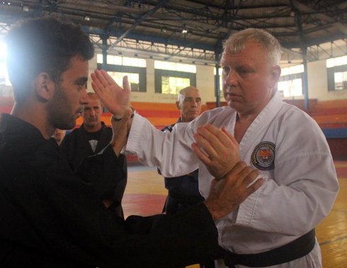 Práctica de Artes Marciales en Cuba