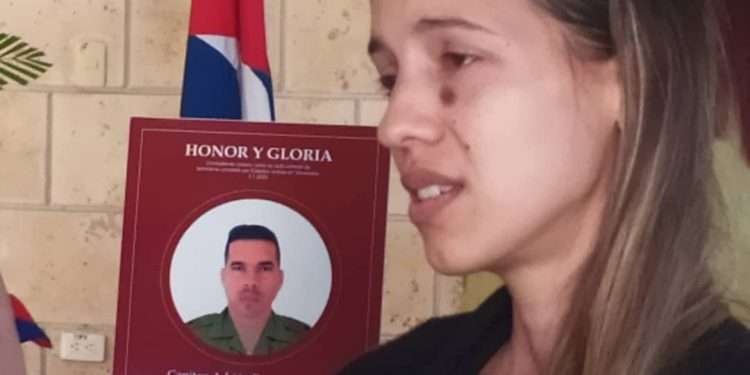 Olga María Hernández, esposa del Capitán Adrián Pérez Beades