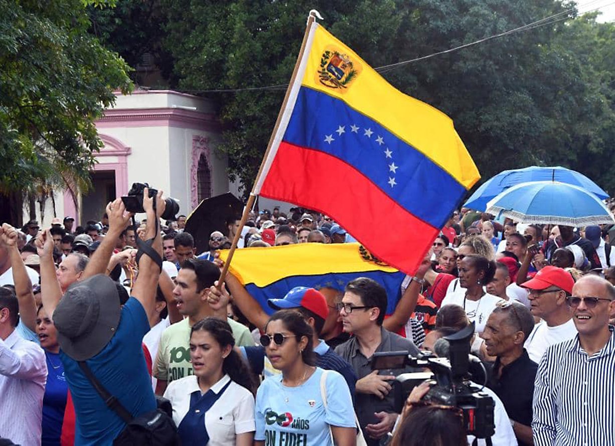 Solidaridad de jóvenes con Venezuela