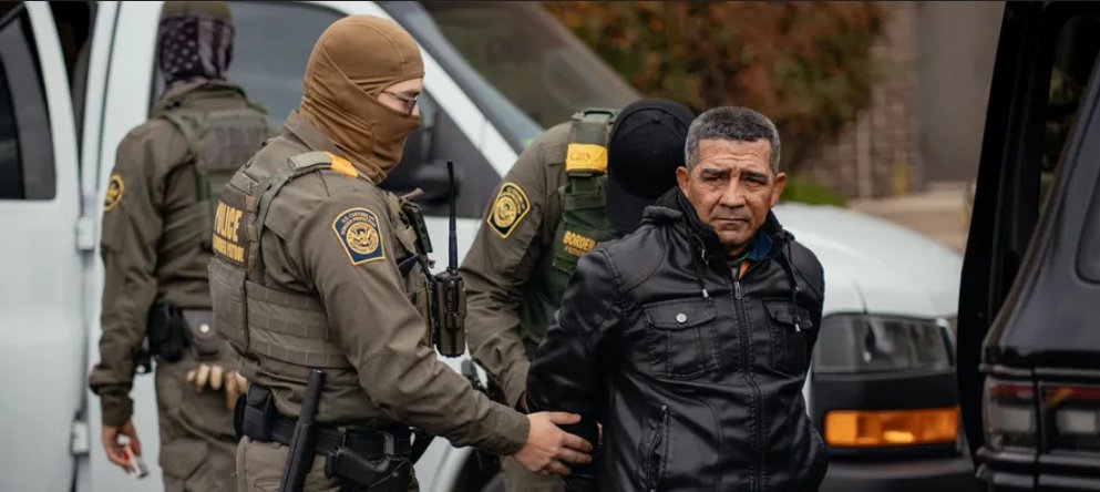 Detenidos en Chicago fueron llevados a una instalación del ICE