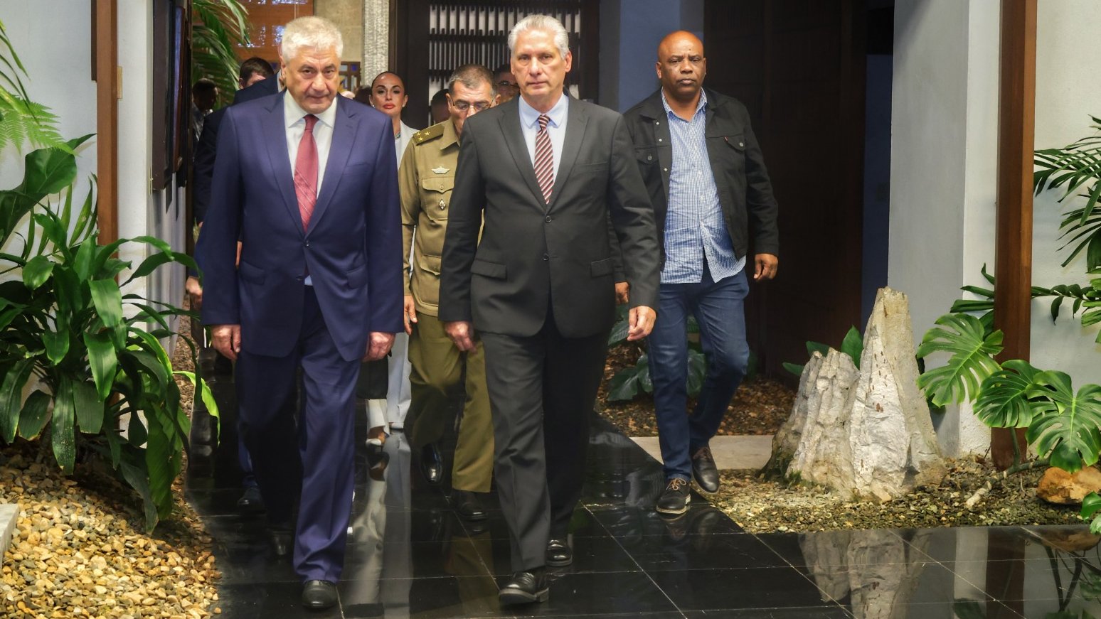 Recibe Díaz-Canel a Ministro del Interior de la Federación de Rusia